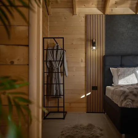 Casa Del Corniolo And Pool Haus Fruska Gora فيلة