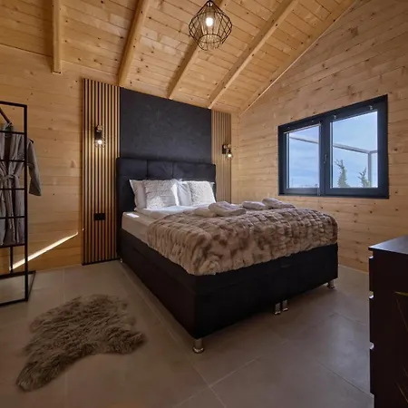 فيلة Casa Del Corniolo And Pool Haus Fruska Gora *