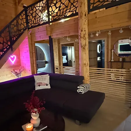 Casa Del Corniolo And Pool Haus Fruska Gora *